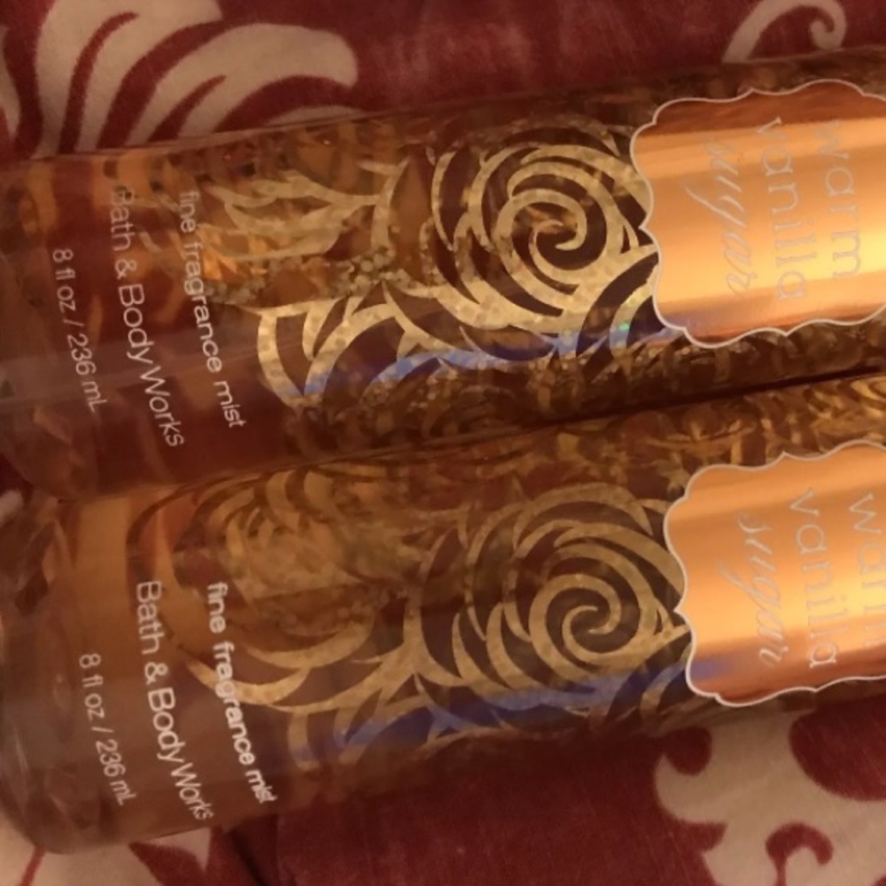 2 Bath & body works fragrance mist 8oz vanilla